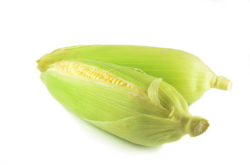 Image showing Sweet corn peeled and with leaves