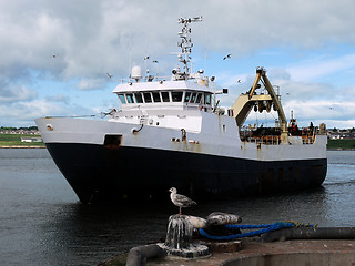 Image showing Stern Trawler Maneuvers.