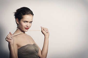 Image showing Woman with pearls