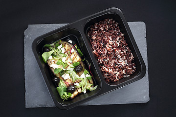 Image showing Salad with grilled aubergine with wild rice