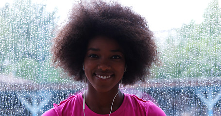 Image showing portrait of young afro american woman in gym