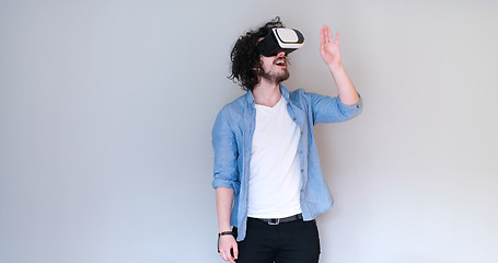 Image showing Man using headset of virtual reality