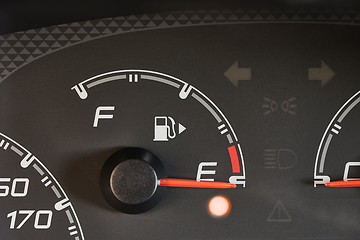 Image showing Fuel Gauge Going Down