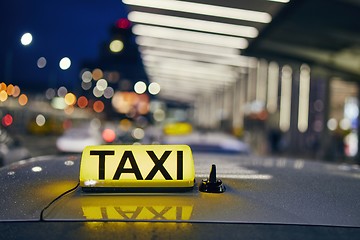 Image showing Lighting taxi sign