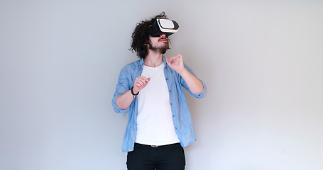 Image showing Man using headset of virtual reality