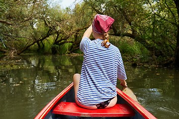 Image showing Canoeing on a lake