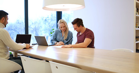 Image showing couple buy an apartment