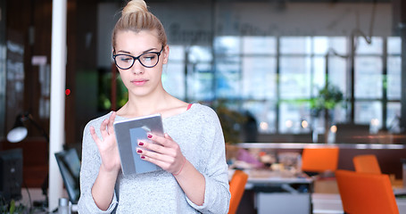 Image showing Businesswoman using tablet