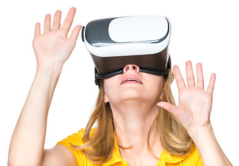 Image showing Woman in virtual reality glasses