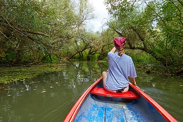 Image showing Canoeing on a lake