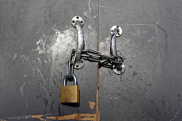 Image showing Chain and Padlock