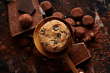 Image showing Fresh homemade chocolate chip cookies