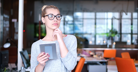 Image showing Businesswoman using tablet