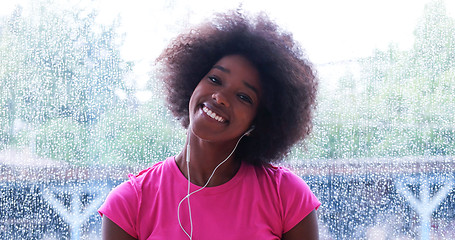 Image showing portrait of young afro american woman in gym