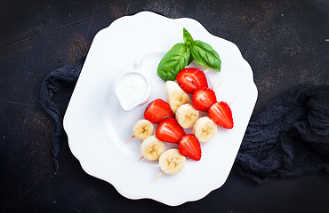 Image showing banana with strawberry