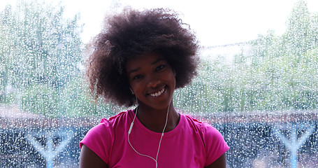 Image showing portrait of young afro american woman in gym