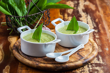 Image showing Creamy bear leek soup with ingredients