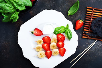 Image showing banana with strawberry