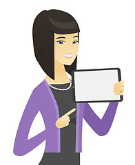 Image showing Asian business woman holding tablet computer.