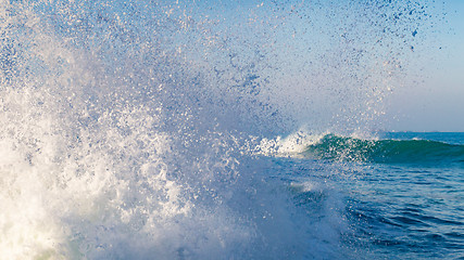 Image showing splashing wave near the coast