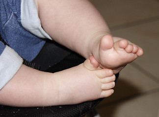 Image showing babies feet