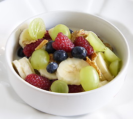 Image showing healthy bowl of breakfast 