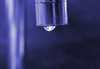 Image showing water dripping from the tap