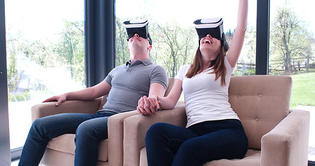 Image showing Couple using virtual reality headset