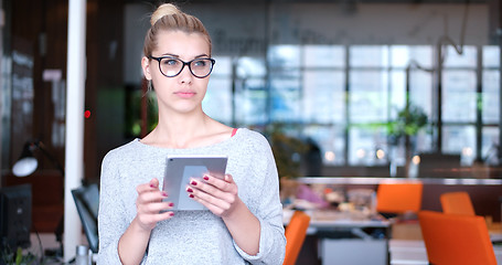 Image showing Businesswoman using tablet