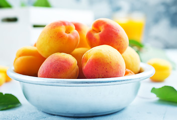 Image showing apricots