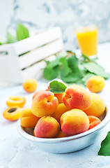 Image showing apricots