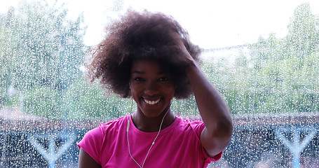 Image showing portrait of young afro american woman in gym