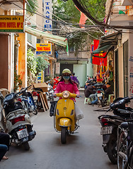 Image showing Narrow street in Hanoi, Vietnam