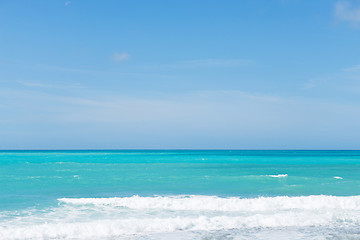 Image showing Beautiful azure sea and waves