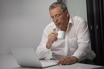 Image showing Work and coffee