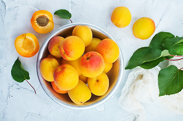 Image showing apricots