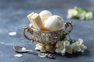 Image showing Artisanal organic vanilla ice cream.