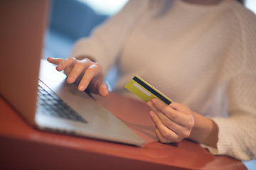 Image showing woman  shopping  Online