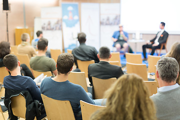 Image showing Round table discussion at business and entrepreneurship convention.