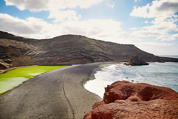 Image showing Green volcanic lake Charco de los Clicos at Lanzarote