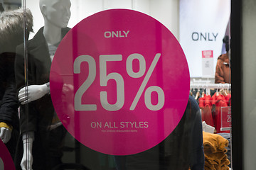 Image showing Discount in Fashion Store