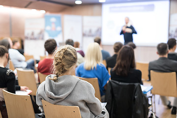 Image showing Business speaker giving a talk in conference hall.