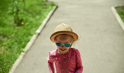 Image showing Preschool girl in straw hat