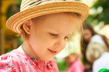 Image showing Preschool girl in straw hat