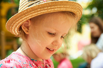 Image showing Preschool girl in straw hat