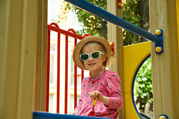 Image showing Preschool girl in straw hat