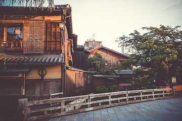 Image showing Traditional japanese houses on Shirakawa river, Gion district, K