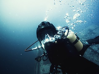 Image showing High end underwater mask on diver