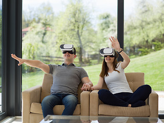 Image showing Couple using virtual reality headset