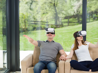 Image showing Couple using virtual reality headset